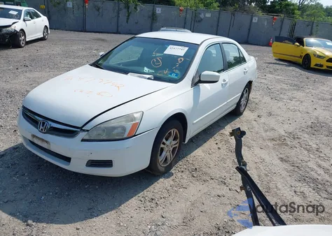 2007 Honda Accord 2.4 Se из США, поврежденный, VIN JHMCM56377C012394